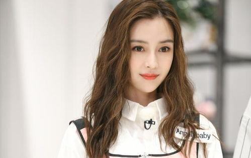 杨颖爆料李易峰视频,背后真相令人震惊